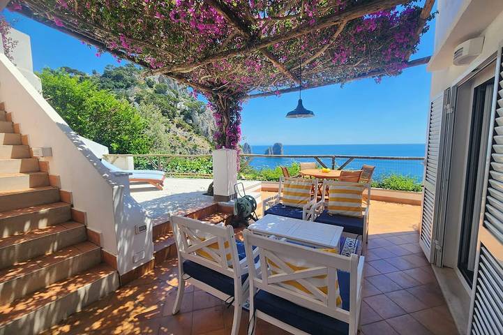 Apartment for 6 people, with terrace in Capri