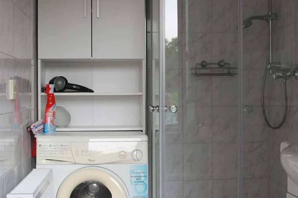 Ganze Wohnung, Becher's Ferienwohnung - Appartement/Fewo, Dusche - Wc, 1 Schlafraum in Bendorf, Osteifel