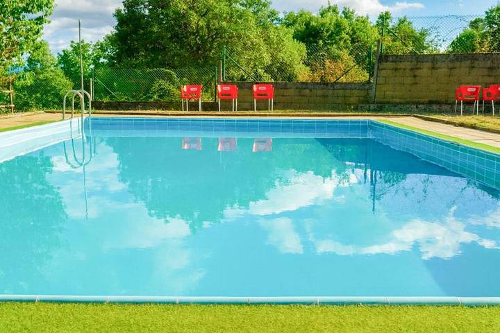 Casa rural para 14 personas, con vistas además de piscina y jardín en El Bierzo - 4