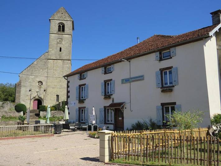 Chambre d’hôte pour 4 personnes, avec jardin à Anjeux
