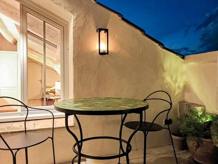 Gîte pour 3 personnes, avec vue et terrasse dans Arenes De Nimes - 4