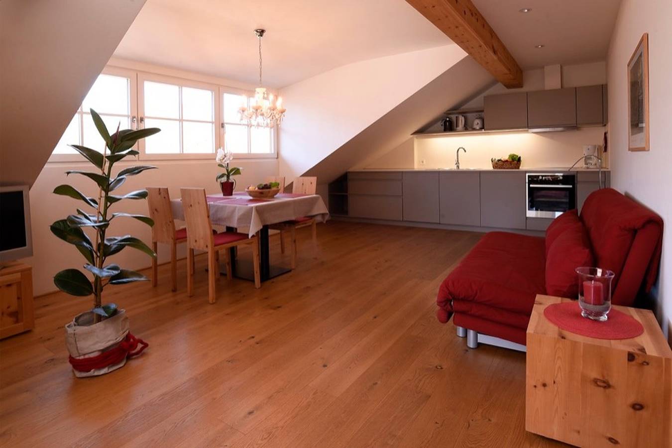 Ganze Wohnung, Ferienwohnung "Rosengartnerhof Maultasch" mit Bergblick, Gemeinschaftspool und Wlan in Oberkreuth, Terlan