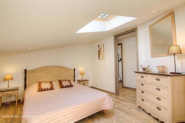 Gîte pour 4 personnes, avec terrasse à Sollacaro - 2