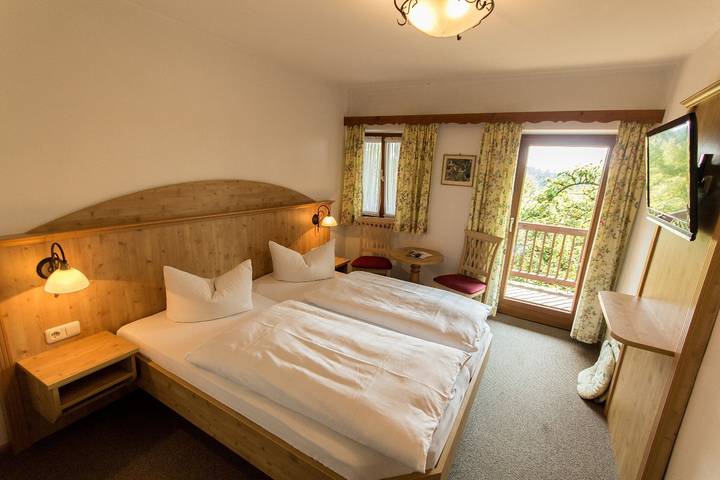 Landhaus Griessee - Hotel garni - Einzelzimmer mit Dusche und Wc in Obing, Landkreis Traunstein