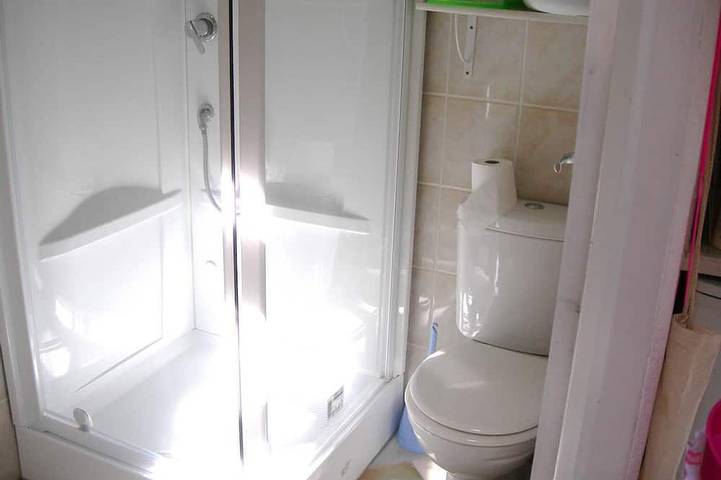 Gîte pour 2 personnes, avec jardin ainsi que piscine et terrasse à Aytré - 3