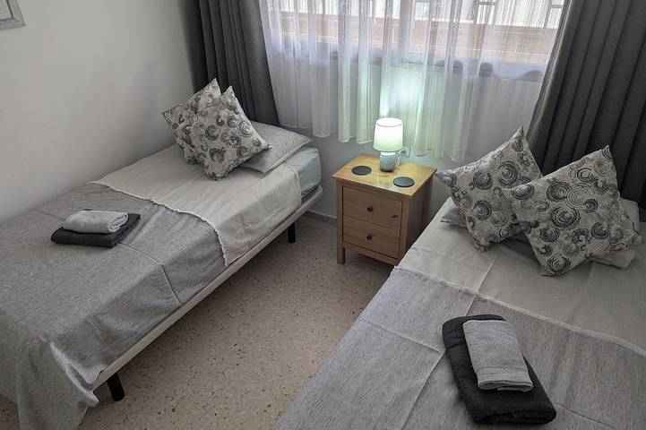 Appartement entier, À distance de marche de la magnifique baie en fer à cheval de La Herradura in La Herradura, Almuñecar