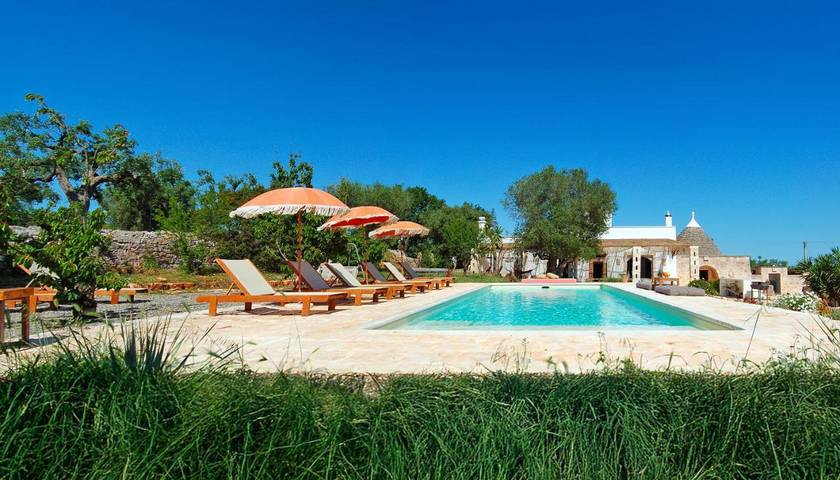 Villa con piscina per 14 persone, con piscina e giardino nonché panorama, con animali domestici a Monopoli