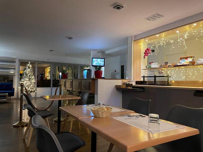 Hôtel pour 2 personnes, avec jardin, animaux acceptés à Arpajon - 3