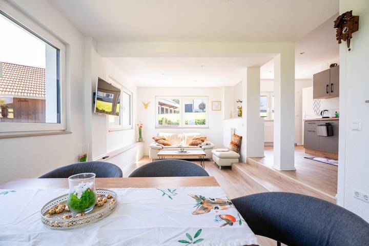 Apartment 'Häusle Fritz' mit privater Terrasse, Haustierfreundlich, Gemeinschaftsgarten und Wlan in Ottersweier, Ferienregion Bühl Bühlertal Ottersweier Region