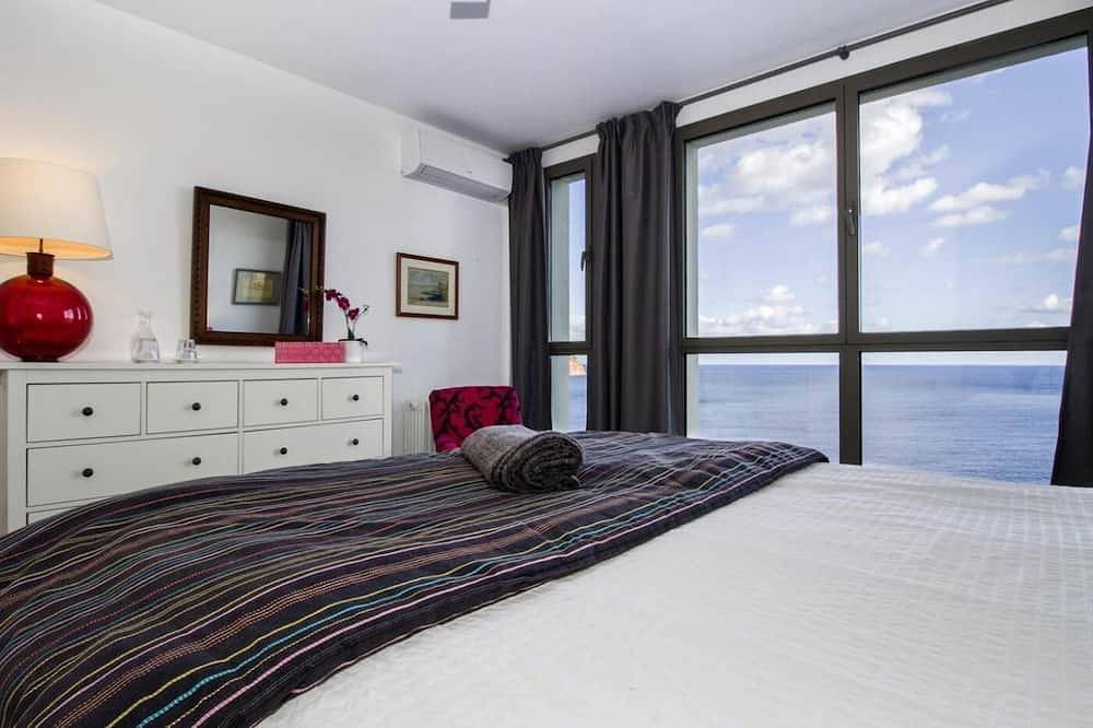 Can Ema, Villa in erster Meereslinie in Canyamel, Capdepera