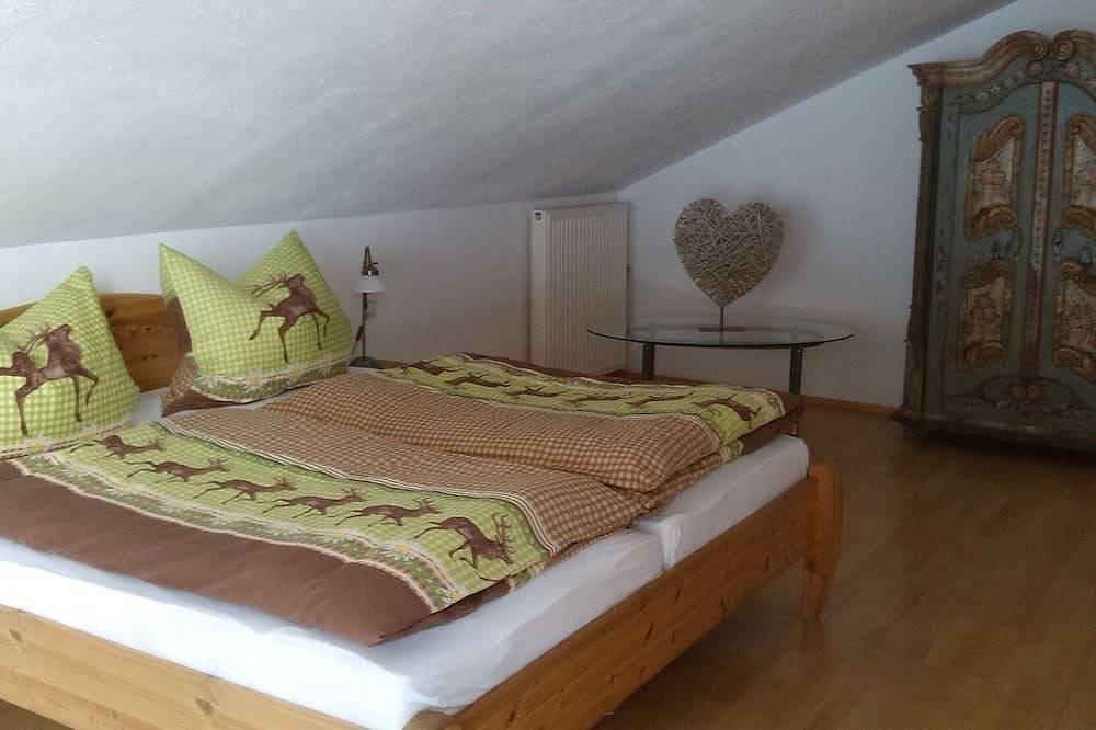 Ganze Wohnung, Komfortable familienfreundliche Wohnung für 2-5 Personen mit Terrasse u. Balkon in Hausham, Alpenland Tegernsee Schliersee