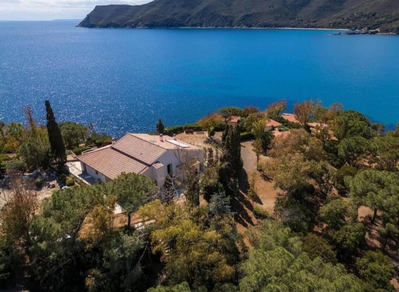 Ganze Ferienwohnung, Apt. Trudy , Charme nur ein paar Schritte vom Meer entfernt in Lacona, Elba