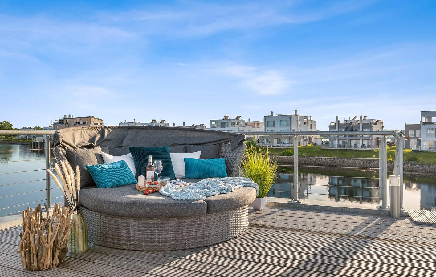 Hausboot mit Meerblick und Terrasse, 1 km vom Strand entfernt in Olpenitz, Kappeln