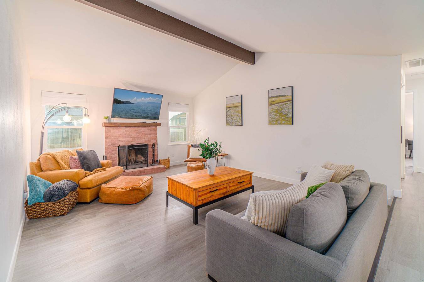 Cozy Family Haven in Sparks - Pet Friendly - Fenced Yard in Sparks, Nevada