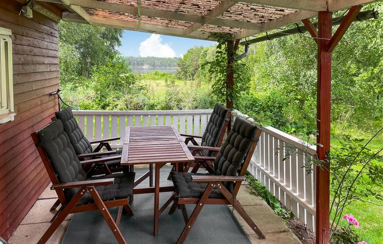 Ferienhaus für 6 Personen, mit Seeblick und Garten, kinderfreundlich in Nyköping kommun