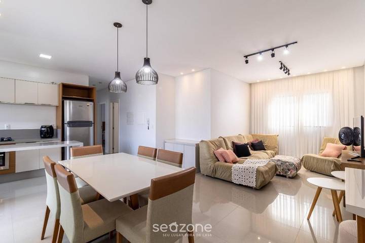 Casas e apartamentos de temporada para 8 pessoas, com balcão em Porto Belo