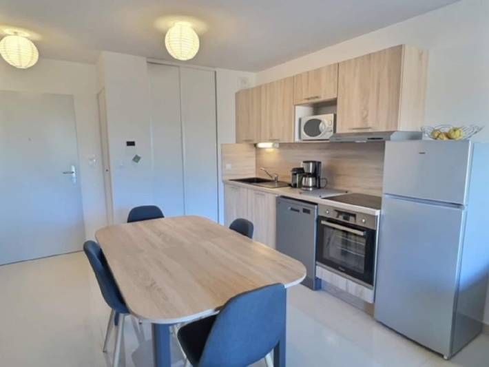 Gîte pour 4 personnes, avec balcon/terrasse dans Plage de la Farinette - 2