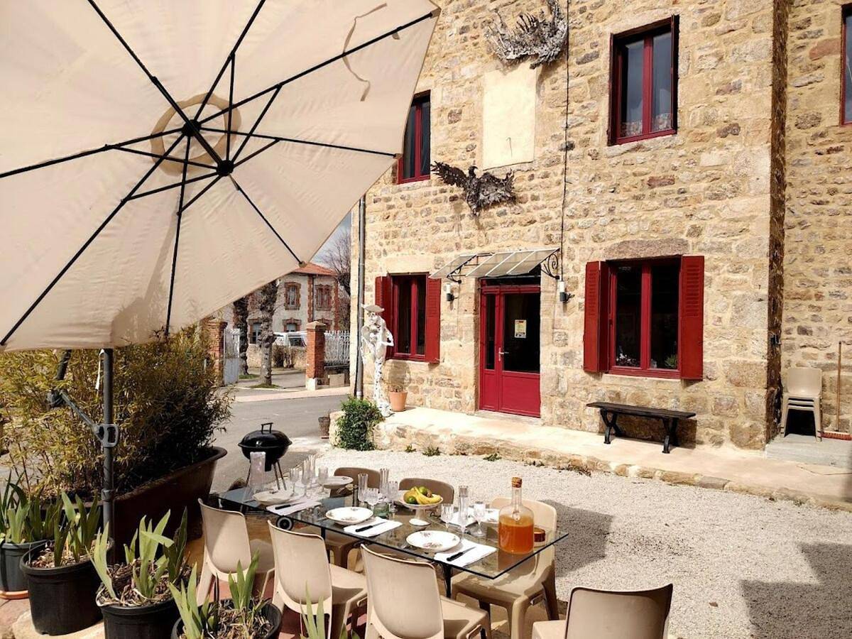 Maison d'artiste Le logis des corneilles in Rozier-Côtes-d'Aurec, Montbrison