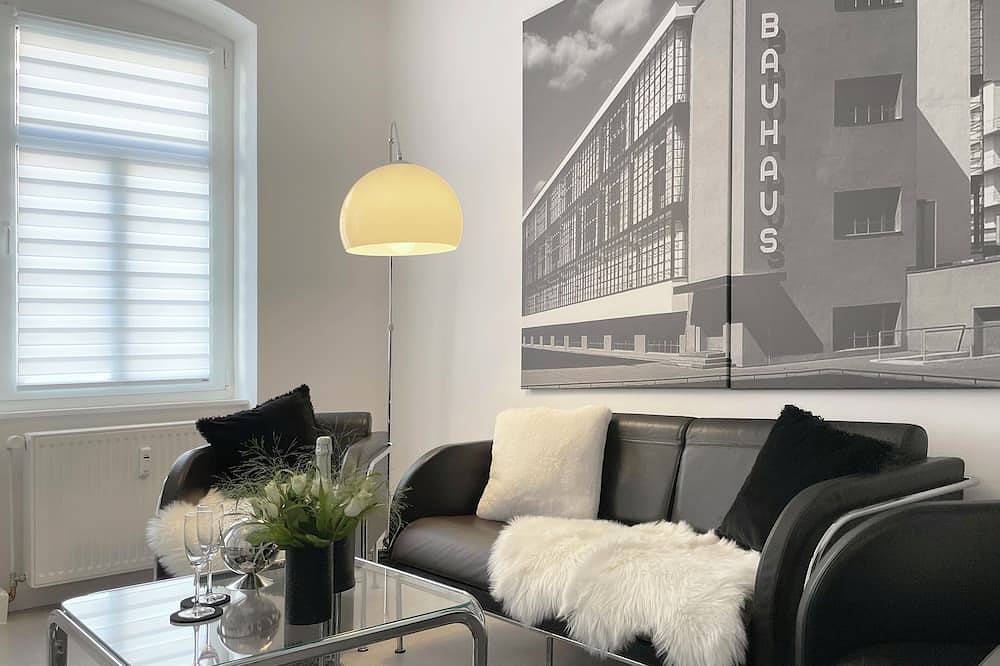 Ganze Wohnung, Bauhaus Design-Luxus-Apartment, 20er Jahre, Waschen, Wlan, Boxspring, Garten in Gera, Ostthüringen