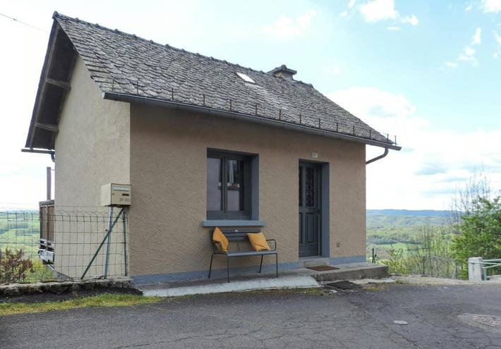 Location de vacances pour 2 personnes, avec jardin et terrasse à Mur-de-Barrez - 2