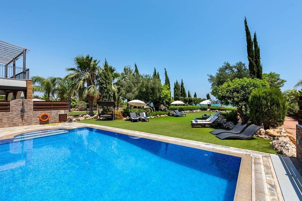 Sea Front Villa Oceanus H3, Ezoria Villas in Südzypern