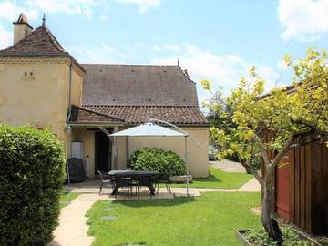 Gîte pour 6 personnes, avec jardin ainsi que terrasse et piscine à Lamonzie-Saint-Martin