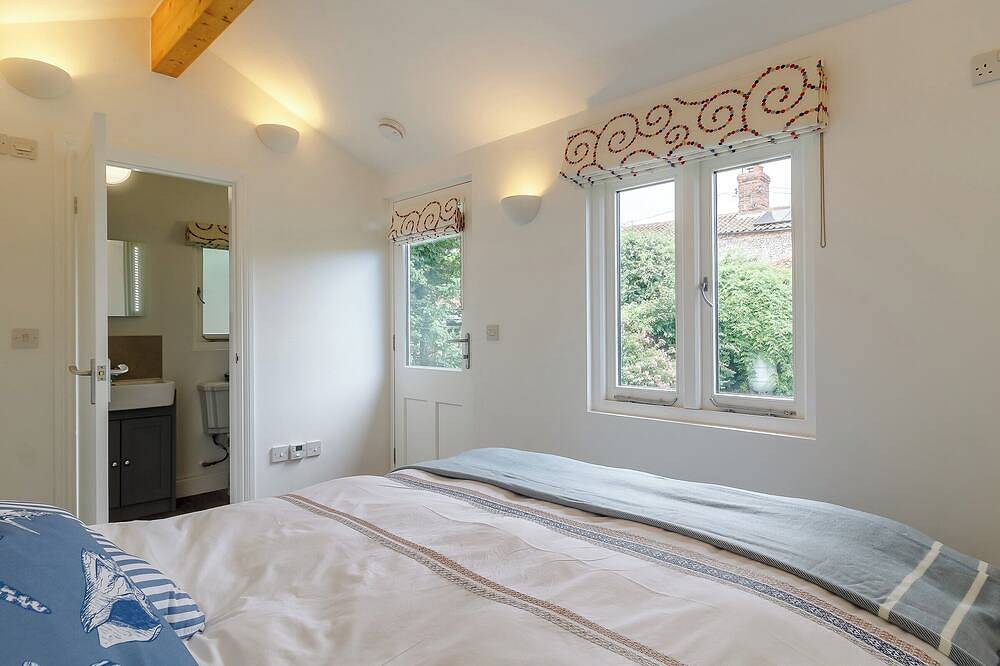 2 bedroom accommodation in Blakeney in Blakeney, Norfolk Coast