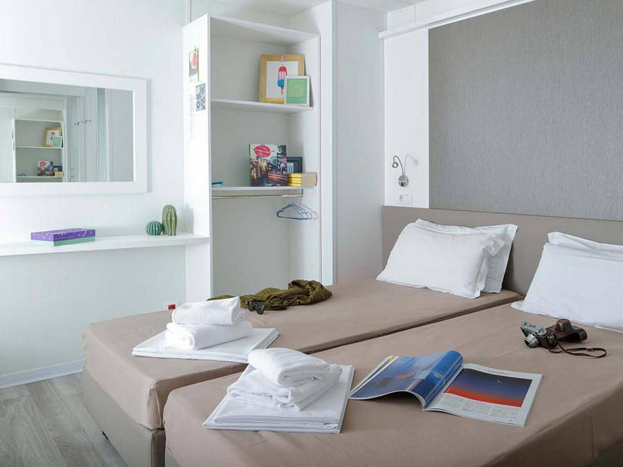 Hu Roma Camping in Town - Bungalow 3 persons - Deluxe in Rome, Rome Province