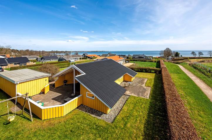 Ferienhaus für 6 Personen, mit Terrasse und Garten in Grønninghoved Strand
