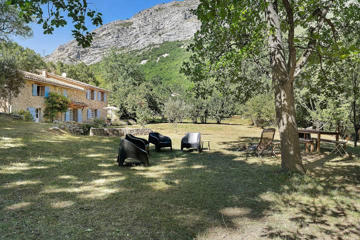 Ferienhaus für 6 Personen, mit Garten in Alpes-de-Haute-Provence - 2