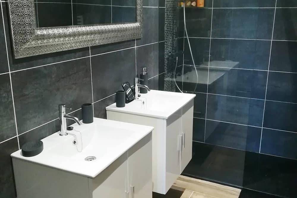 Appartement entier, Terra Rossa - Pieds Dans L'Eau- Tarco in Conca, Arrondissement de Sartène