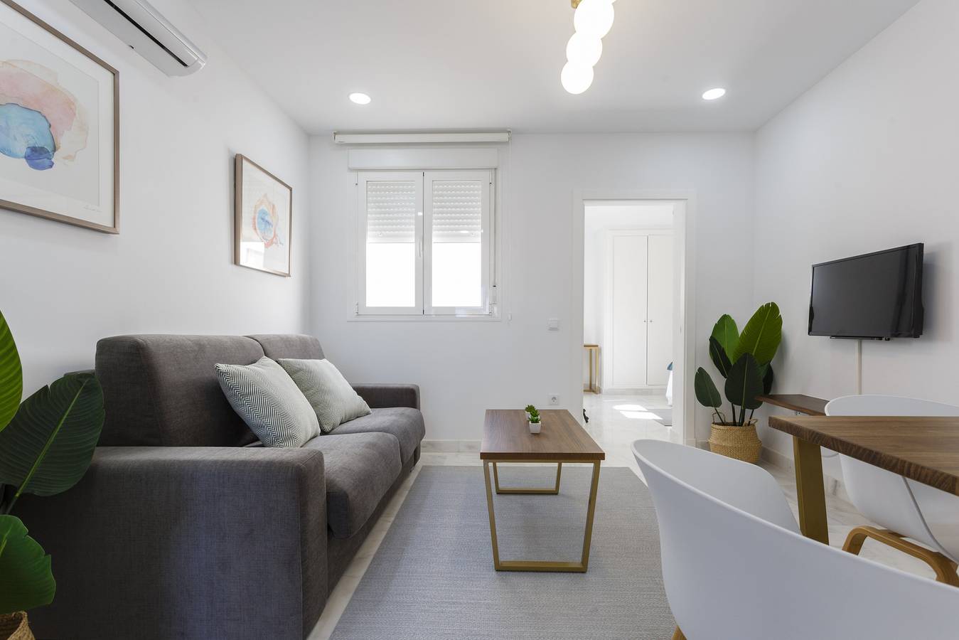 Ganze Wohnung, Apartamento interior sin terraza - Brujula by Cadiz4Rentals in Cádiz, Costa de la Luz