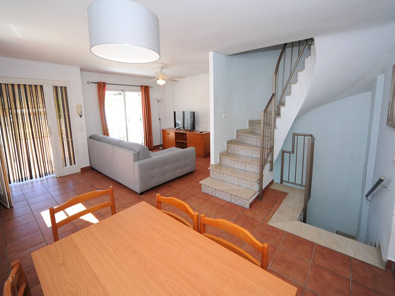 Comfortable townhouse in Benicàssim, 4 bedrooms, near Heliópolis beach in Benicassim, Costa del Azahar