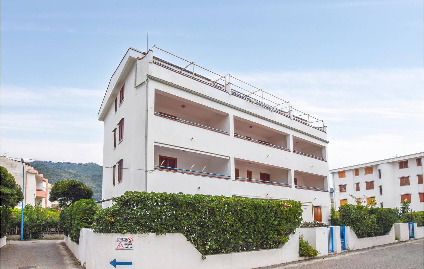 Ganze Ferienwohnung, Wohnung mit Meerblick in der Nähe des Stadtzentrums mit Parkplatz in Nocera Terinese, Catanzaro Provinz