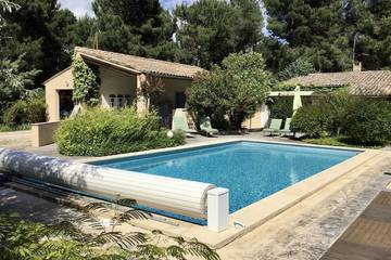 Gîte pour 4 personnes, avec terrasse et jardin dans Sentier des Ocres