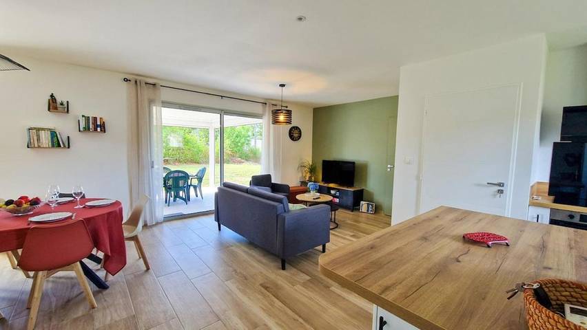 Location de vacances pour 6 personnes, avec vue et jardin à Royère-de-Vassivière - 2