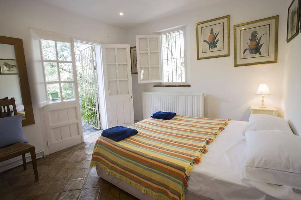 Casa de campo con impresionantes vistas al valle del río en el Parque Natural in Jimena de la Frontera, Parque natural de Los Alcornocales