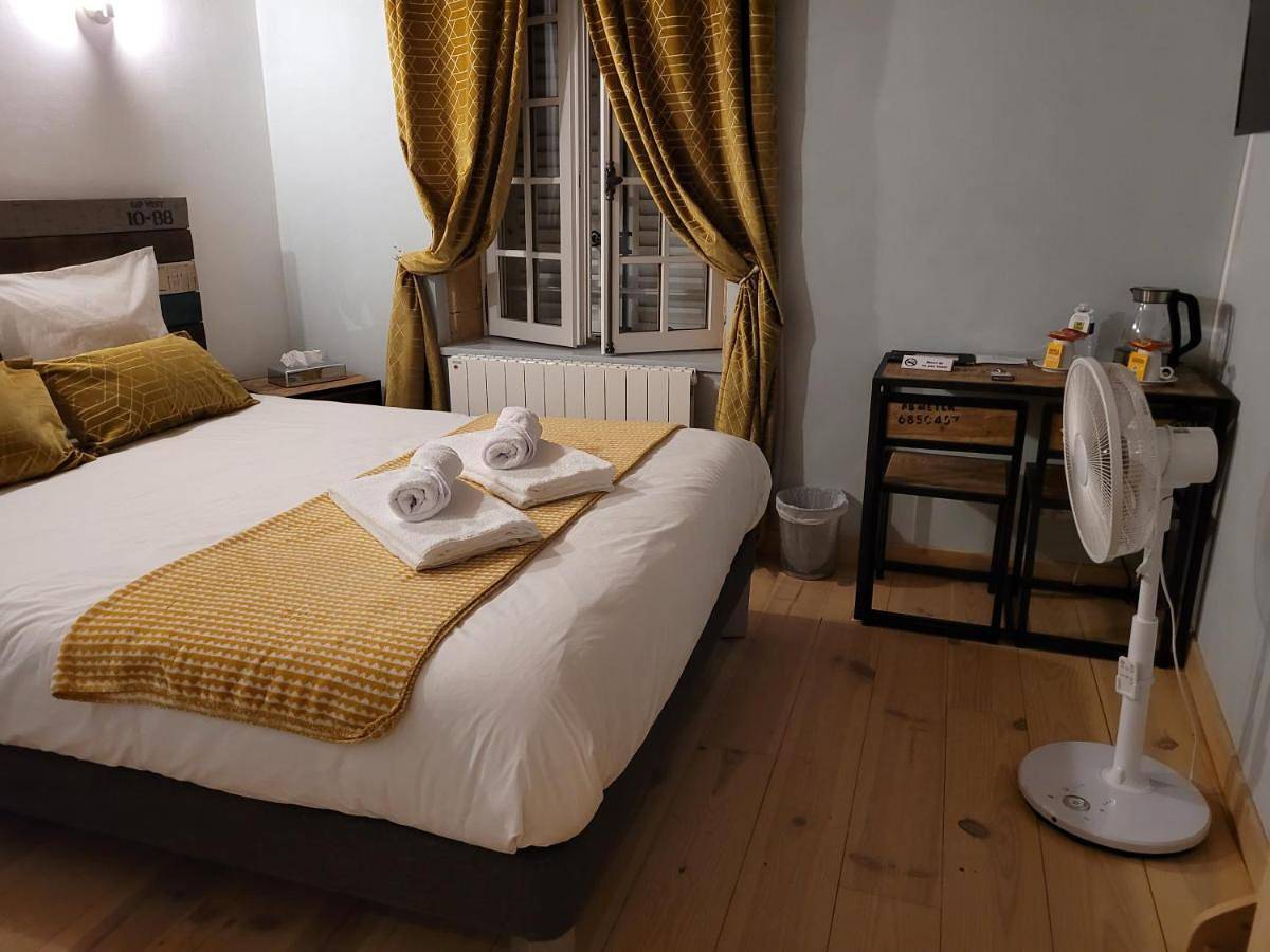Double Room in Salles-Arbuissonnas-en-Beaujolais, Beaujolais