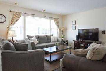 Vacation House for 12 Guests in New London, Connecticut, Picture 4