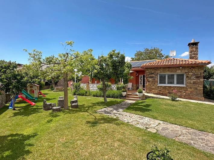Casa rural para 9 personas, con Balcón y Jardín en Soria