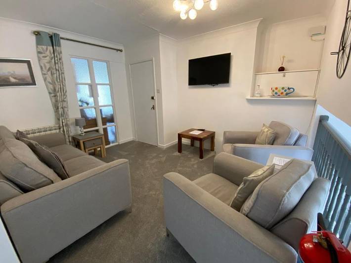 Location de vacances pour 2 personnes, avec jardin et vue ainsi que piscine et bassin pour enfant, adapté aux familles dans Îles Anglo-Normandes - 3