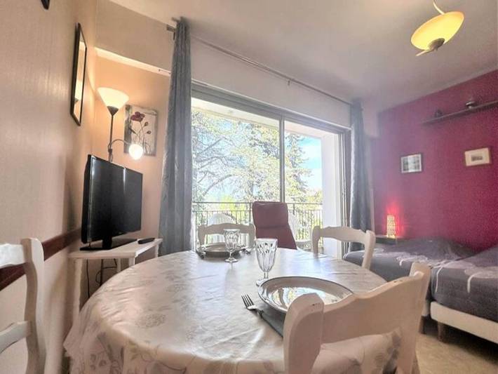 Gîte pour 2 personnes, avec balcon, animaux acceptés à Gréoux-les-Bains - 2