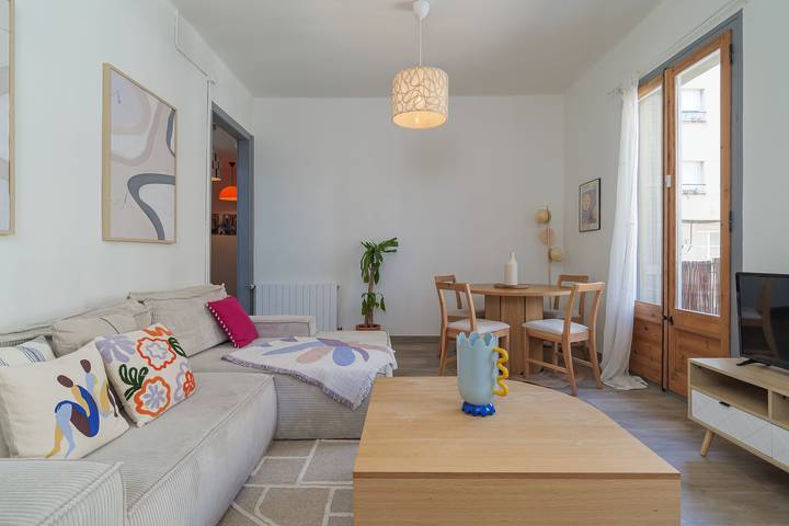 Apartamento entero, GuestReady - Piso moderno con Balcon en Poble Sec in Centro Barcelona, Barcelona