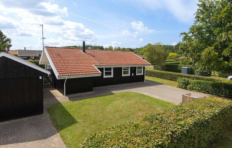 Ferienhaus für 10 Personen, mit Whirlpool und Terrasse sowie Garten und Sauna in Mommark - 2