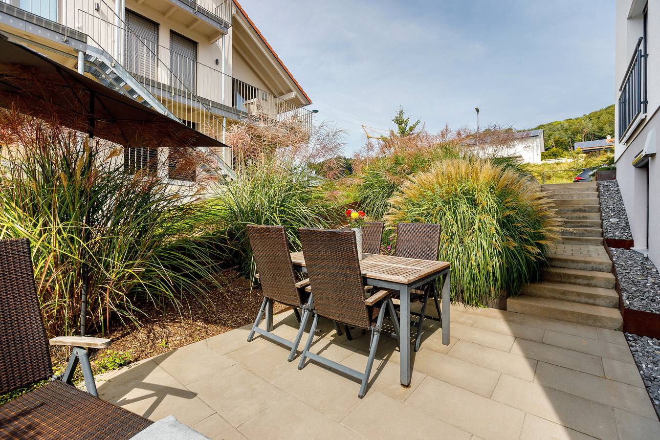 Ganze Wohnung, Ferienwohnung 'Seeglück' mit Bergblick, privater Terrasse und Wi-Fi in Bodman-Ludwigshafen, Landkreis Konstanz