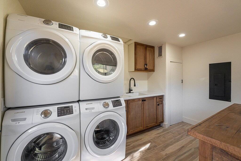 Remodeled, Centrally Located in Sedona 2 Bed / 2 Bath Home in Sedona, Oak Creek Canyon