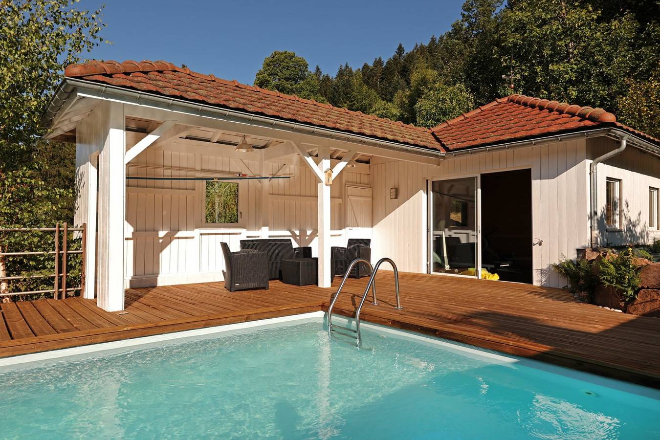 Le Chalet Blanc Gérardmer - jacuzzi / piscine d'été in Gérardmer, Parc naturel régional des Ballons des Vosges