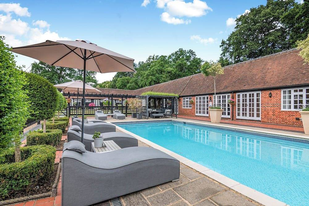 The Cottage in Woking, Surrey