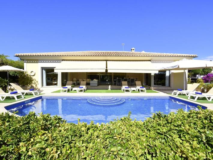 Finca für 9 Personen, mit Pool und Terrasse sowie Garten und Ausblick, kinderfreundlich - 1