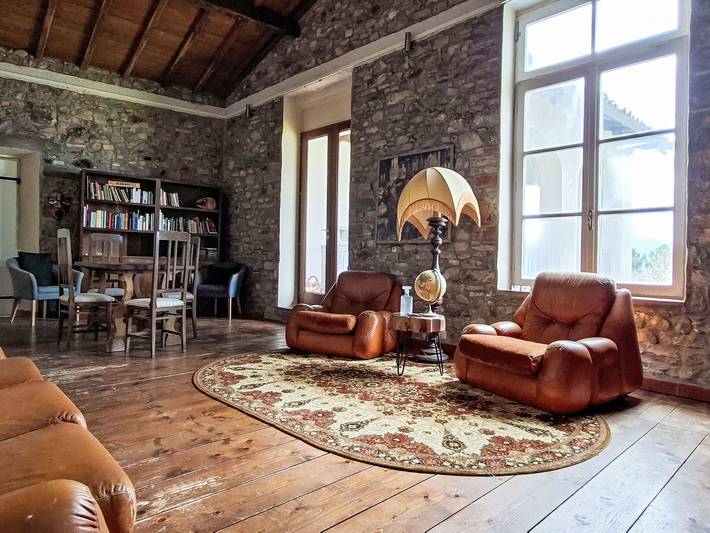 Location de vacances pour 8 personnes, avec terrasse ainsi que jardin et vue, animaux acceptés à Barga - 4